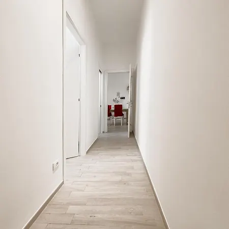 Realkasa Mura Del Borgo Di San Pietro